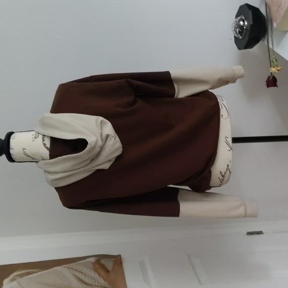 Hoodie - Picture 2 of 3